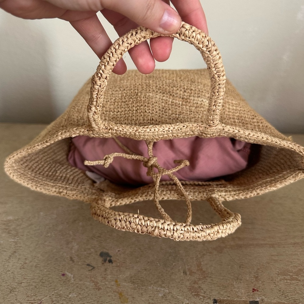 Woven Straw Tote Bag in Natural - Lightweight Summer Handbag - Picture 12 of 16